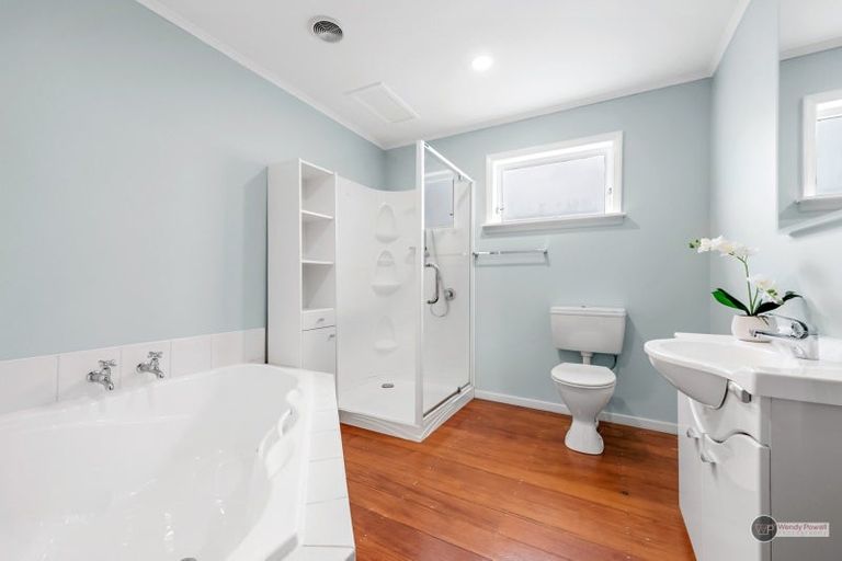 Photo of property in 79 Glen Road, Stokes Valley, Lower Hutt, 5019