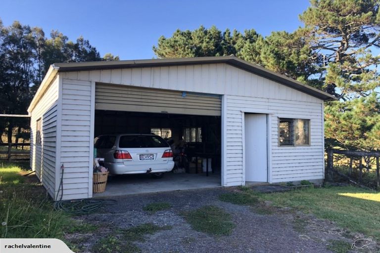 Photo of property in 104 Cemetery Road, Wainui, Silverdale, 0992