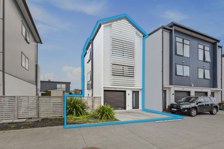 Photo of property in 9 Glenae Lane, Hobsonville, Auckland, 0618