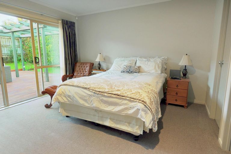 Photo of property in 10 Parkhaven Drive, Rosehill, Papakura, 2113