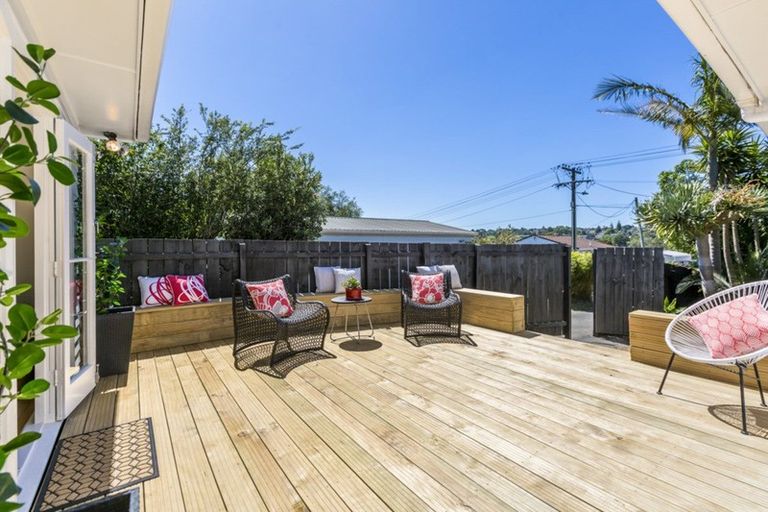 Photo of property in 48 Longburn Road, Henderson, Auckland, 0610