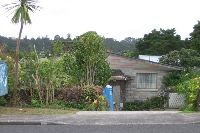Photo of property in 38 Beach Haven Road, Beach Haven, Auckland, 0626
