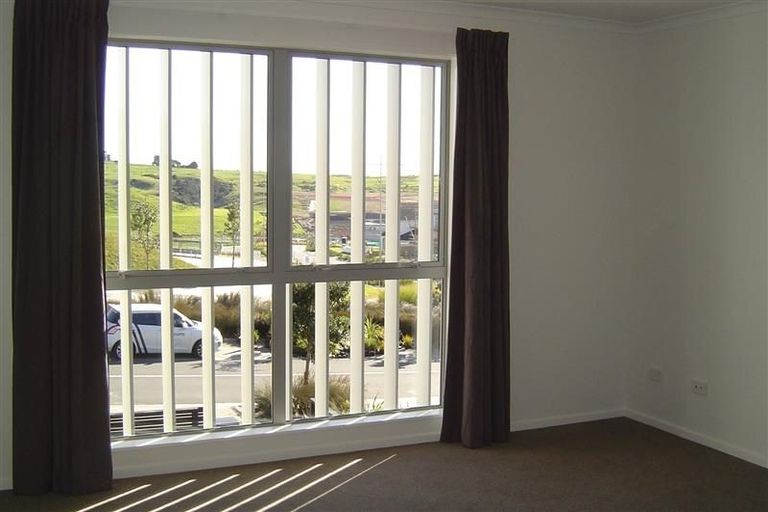 Photo of property in 61 Caldera Drive, Long Bay, Auckland, 0630