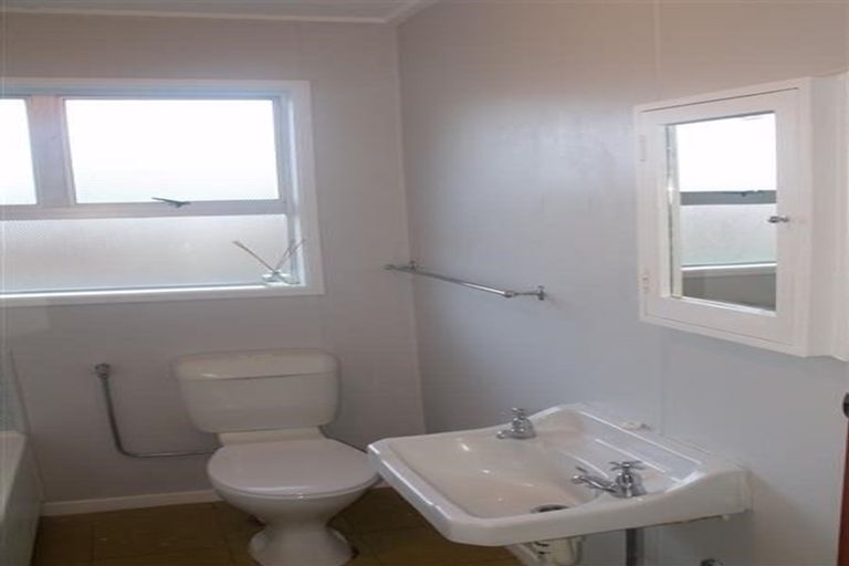 Photo of property in 2/8a Christie Crescent, Havelock North, 4130