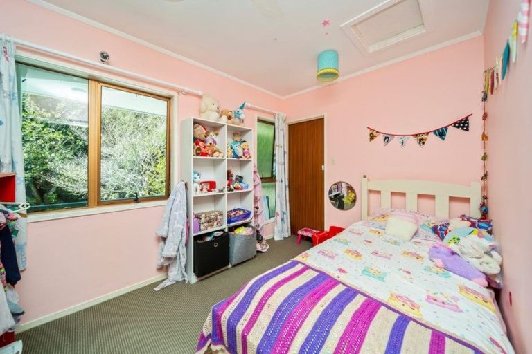 Photo of property in 5f Bromley Place, Westown, New Plymouth, 4310