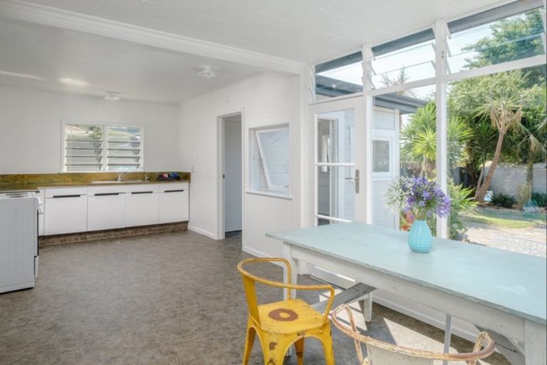 Photo of property in 6 Duke Street, Tamarau, Gisborne, 4010