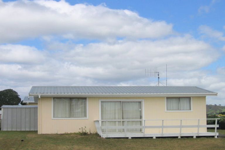 Photo of property in 268 Seaforth Road, Waihi Beach, 3611