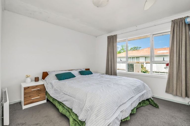 Photo of property in 73 Bentley Street, Russley, Christchurch, 8042