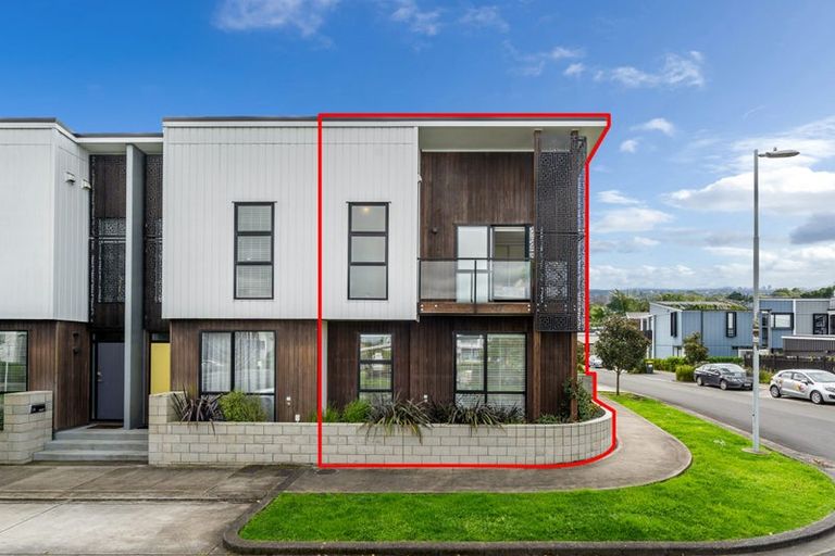 Photo of property in 2 Chaffinch Road, Hobsonville, Auckland, 0616