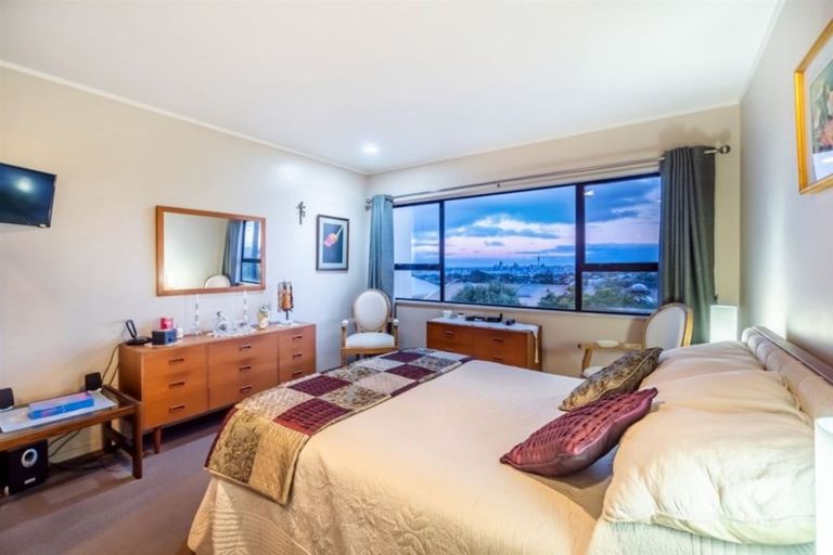 Photo of property in 4/8 City View Terrace, Birkenhead, Auckland, 0626