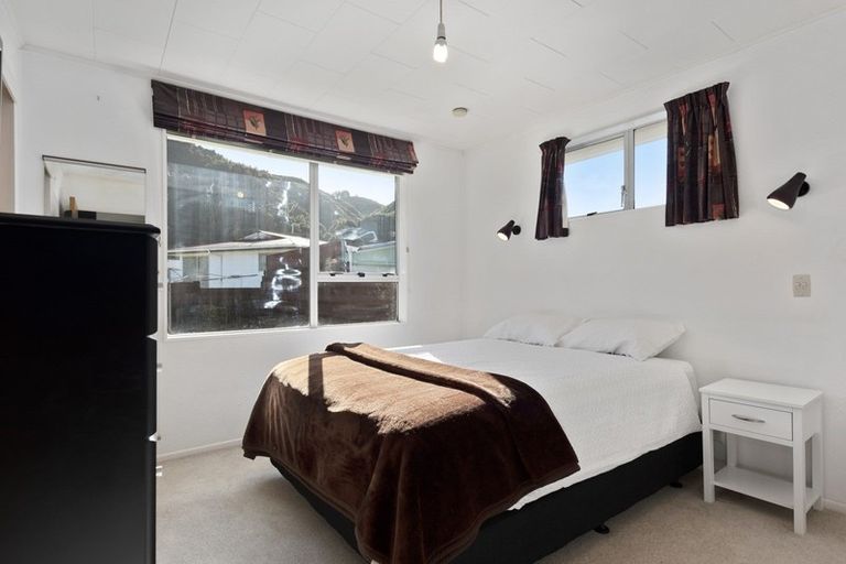 Photo of property in 176 California Drive, Totara Park, Upper Hutt, 5018