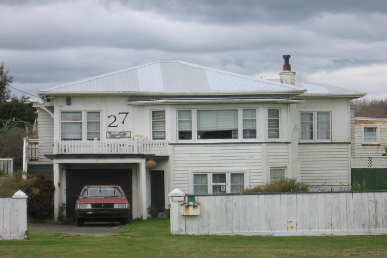 Photo of property in 27 Nash Parade, Foxton Beach, Foxton, 4815