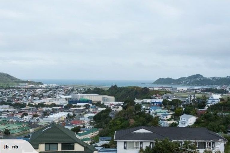 Photo of property in 8/21 Duchess Place, Maupuia, Wellington, 6022