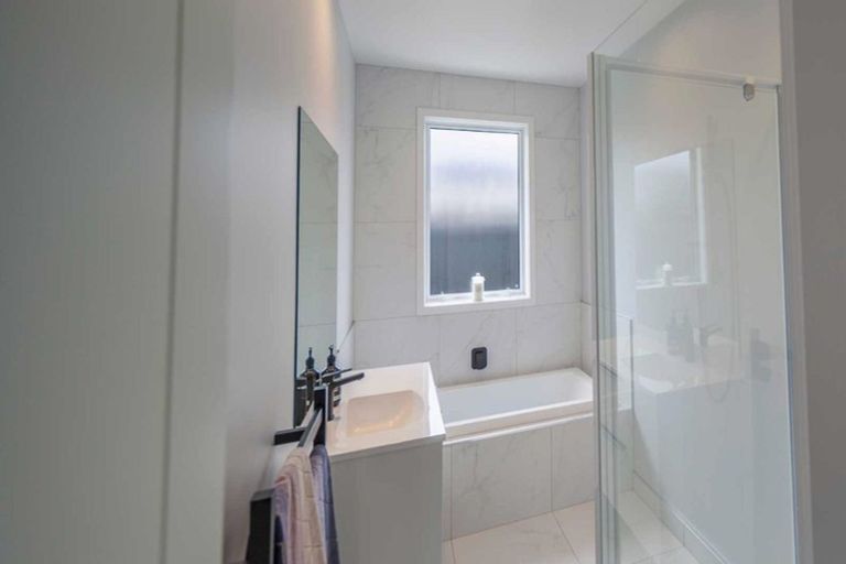 Photo of property in 3 Kaituna Place, Te Awa, Napier, 4110