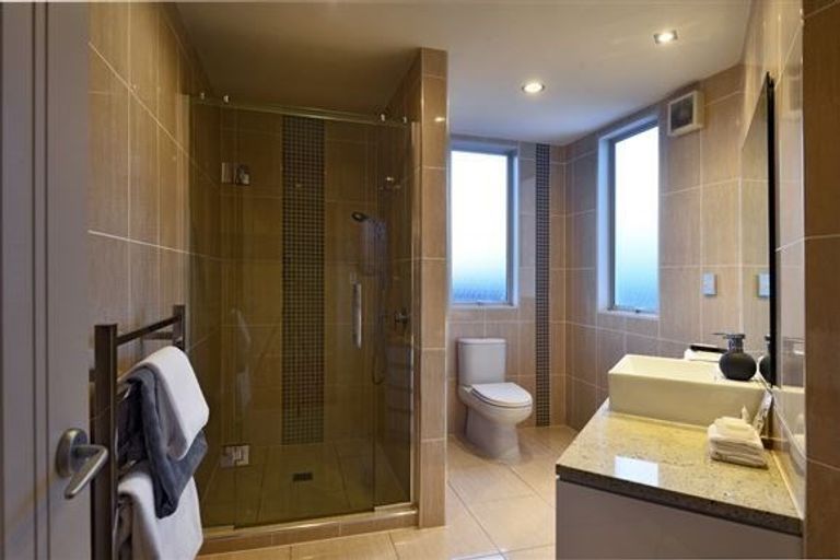 Photo of property in 116 Kittiwake Drive, Schnapper Rock, Auckland, 0632