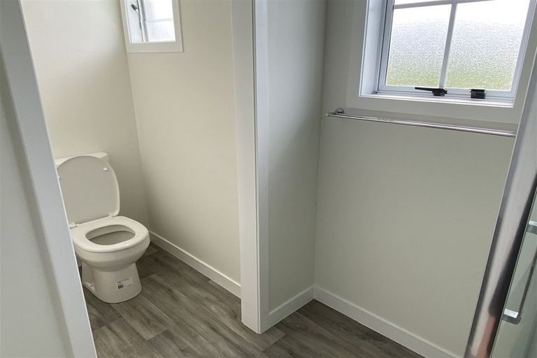 Photo of property in 554 Waitakere Road, Taupaki, Henderson, 0782