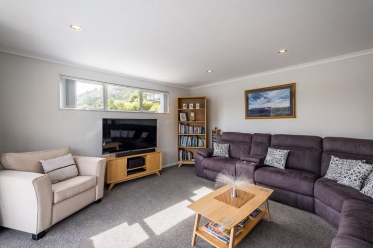 Photo of property in 4a Rutland Street, Picton, 7220