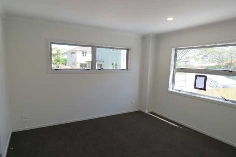Photo of property in 3/50 Banbury Crescent, Fairfield, Hamilton, 3214