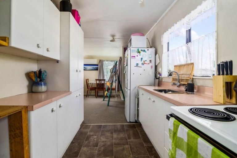 Photo of property in 38a Aquarius Drive, Kawaha Point, Rotorua, 3010