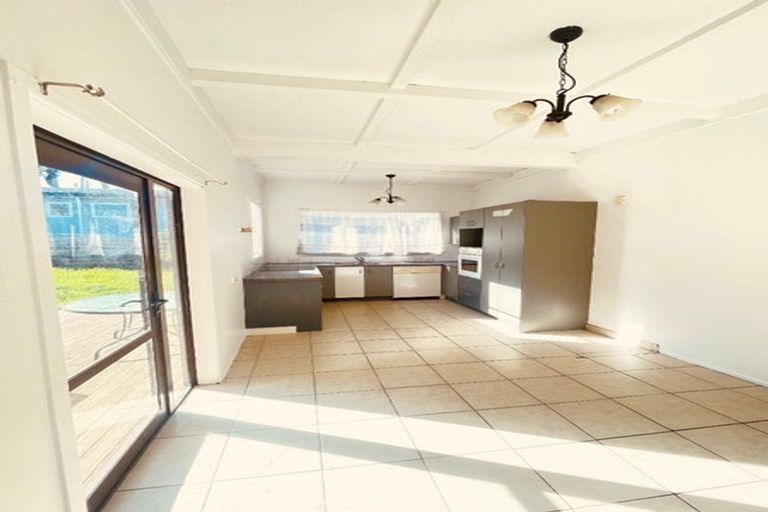 Photo of property in 1/39 Weymouth Road, Manurewa, Auckland, 2102