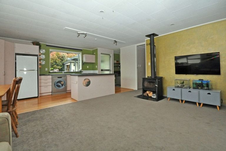 Photo of property in 2/7 Banksia Place, Goodwood Heights, Auckland, 2105