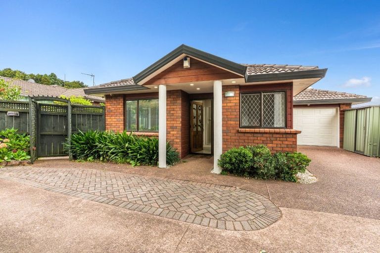 Photo of property in 2/6 Arthur Road, Hillpark, Auckland, 2102