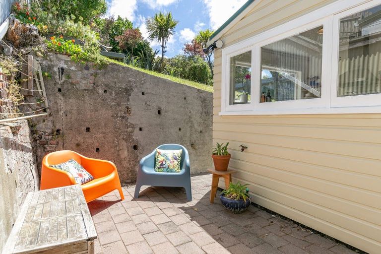 Photo of property in 7 Torquay Terrace, Newtown, Wellington, 6021