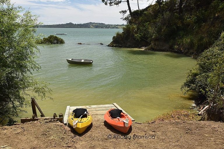 Photo of property in 530a Pahi Road, Pahi, Paparoa, 0571