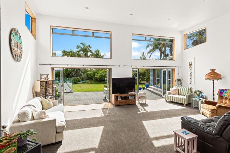 Photo of property in 26 Mccallum Drive, Sandspit, Warkworth, 0982