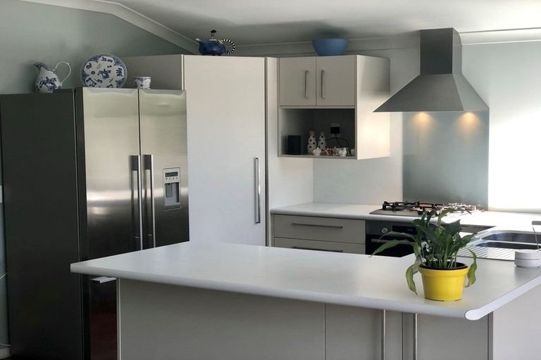 Photo of property in 26b Seddon Street, Waikanae, 5036