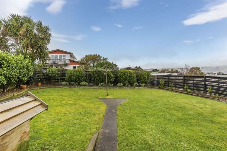 Photo of property in 145 Conclusion Street, Ascot Park, Porirua, 5024
