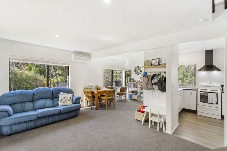 Photo of property in 27 Shadon Place, Stanmore Bay, Whangaparaoa, 0932