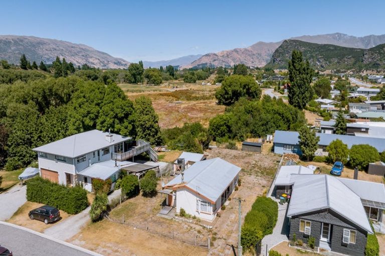 Photo of property in 18 Arklow Street, Albert Town, Wanaka, 9305