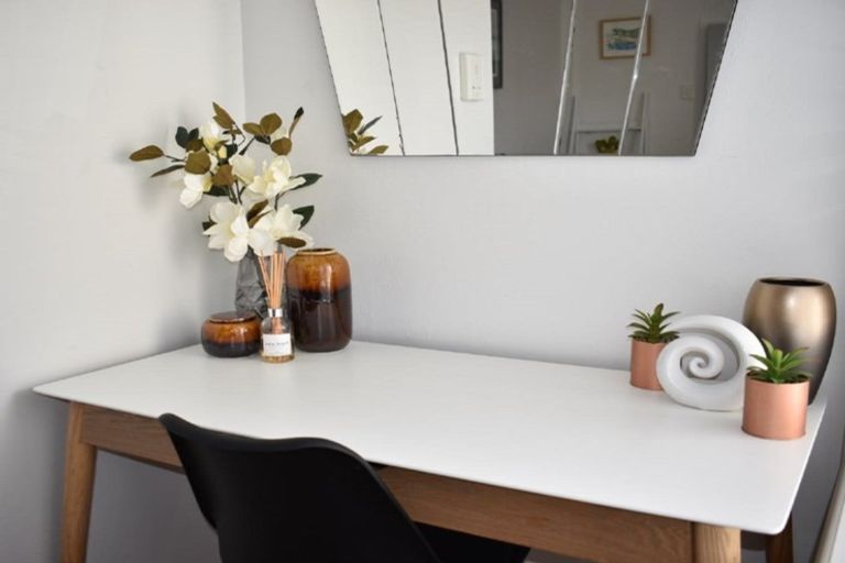 Photo of property in 268 Oriental Parade, Oriental Bay, Wellington, 6011