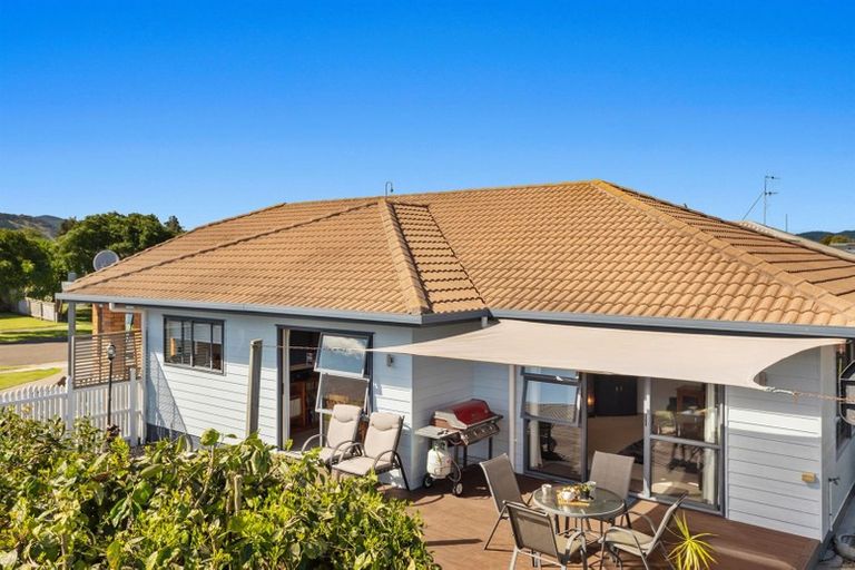 Photo of property in 15 Edgewater Grove, Whakatane, 3120