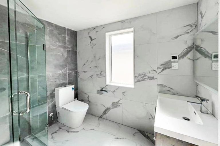 Photo of property in 17 Sunnyheights Road, Orewa, 0931