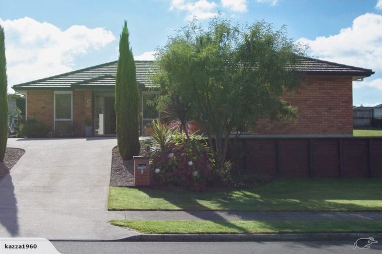 Photo of property in 5 Hamon Place, Pukehangi, Rotorua, 3015