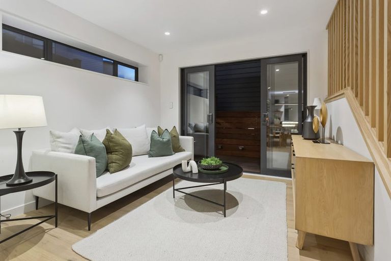 Photo of property in 3b Serrata Place, Browns Bay, Auckland, 0630