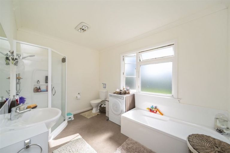 Photo of property in 10 Ohawe Terrace, Ohawe, Hawera, 4671