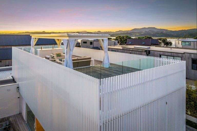 Photo of property in 16 Ida Way, Omaha, 0986