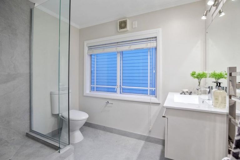 Photo of property in 55 Churchouse Road, Greenhithe, Auckland, 0632