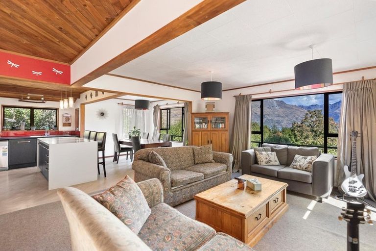 Photo of property in 279 Fernhill Road, Sunshine Bay, Queenstown, 9300