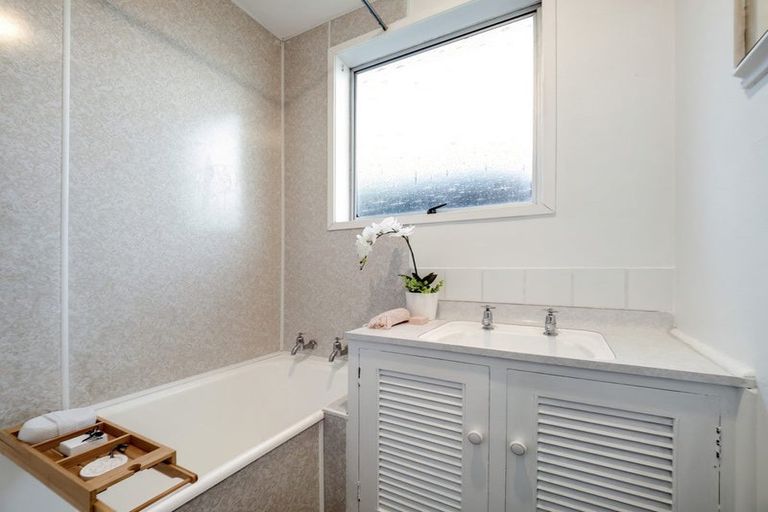 Photo of property in 1/18 Heaphy Place, Casebrook, Christchurch, 8051