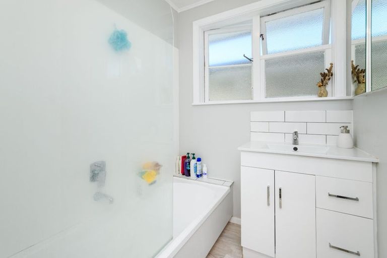 Photo of property in 18b Thames Street, Roslyn, Palmerston North, 4414