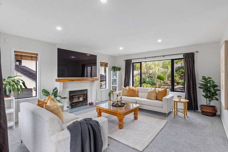 Photo of property in 57 Waldorf Crescent, Orewa, 0931