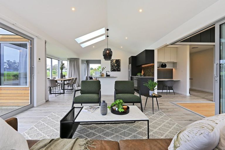 Photo of property in 20 Whangaehu Place, Te Awa, Napier, 4110