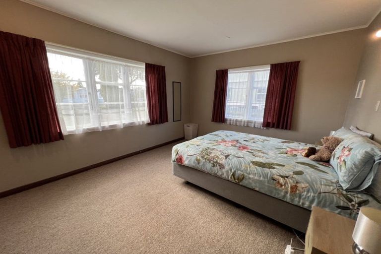 Photo of property in 222 College Street, West End, Palmerston North, 4412