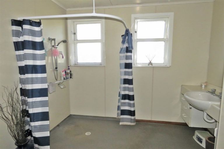 Photo of property in 4 Dacre Street, Oamaru North, Oamaru, 9400