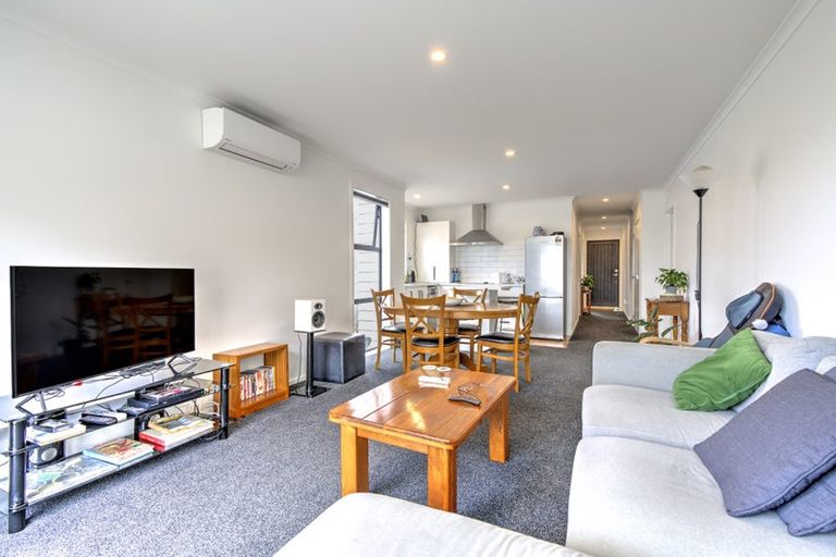 Photo of property in 2/31 Russleigh Drive, Dinsdale, Hamilton, 3204