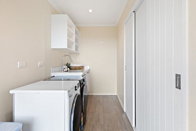 Photo of property in 108a Paparata Road, Bombay, 2675